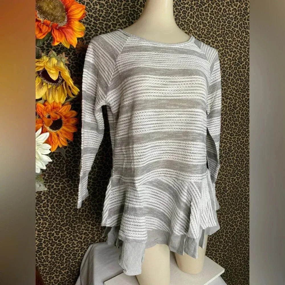 🌴3/$30🌴DOE & RAE Grey/White Striped Ruffle BabyDoll Top NWT - Picture 2 of 8